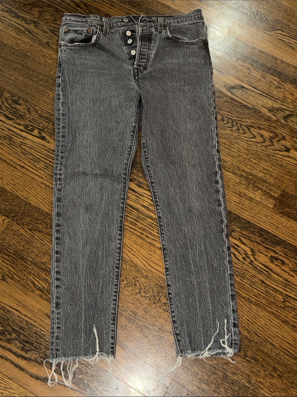 Levi's Women's Black Wash Skinny Jeans with Frayed Hem